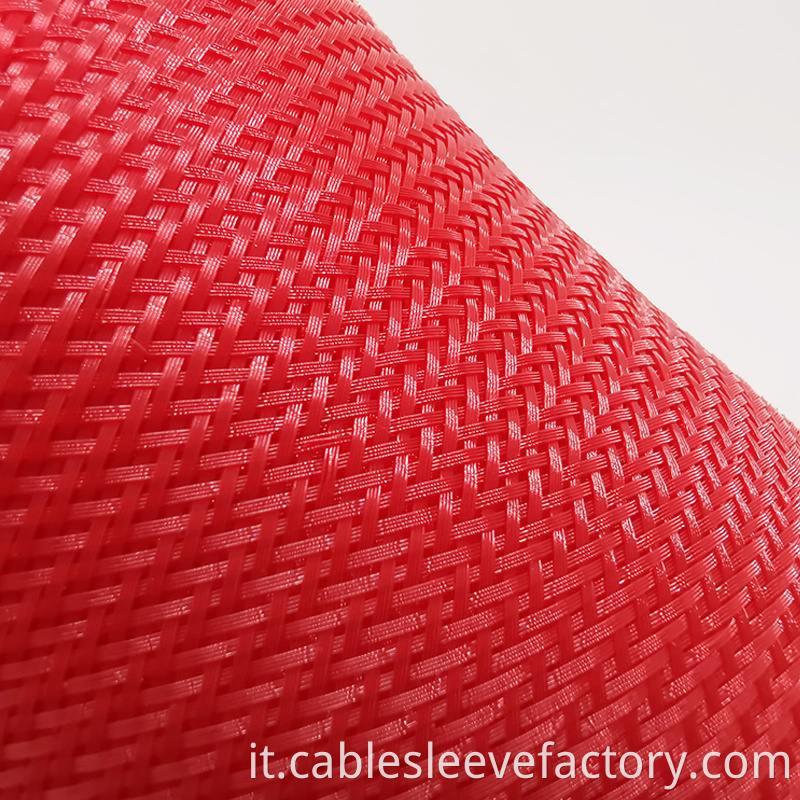 Red Oversize Pattern Woven Mesh Pipe